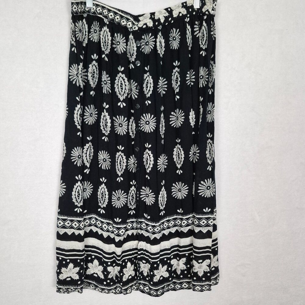 VTG Exclusif 2x Black White Maxi Midi Boho Skirt Pull on Button Front Skirt Indi